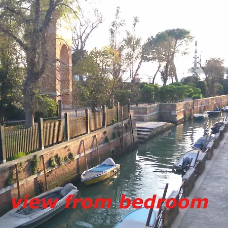 Διαμέρισμα Susy Biennale - Canal View And Garden *